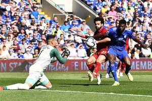 Cardiff City - Liverpool 0-2: Wijnaldum giúp The Kop chiếm lại ngôi đầu