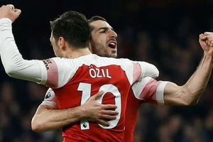 Mesut Oezil và Mkhitaryan sẽ sớm ra đi.