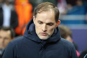 Thomas Tuchel khó trụ lại PSG trước Leonardo?