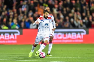 Nabil Fekir “thoát chạy” khỏi Lyon