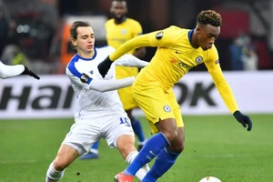 Chelsea chi lương 11 triệu bảng để giữ chân Hudson-Odoi