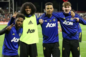 Angel Gomes, Tahith Chong, Mason Greenwood và James Garner sẽ... đá chính ở Astana