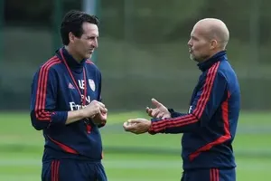 Unai Emery và Ljungberg