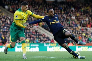 Norwich City - Arsenal 2-2: Aubameyang cứu nguy Pháo thủ 