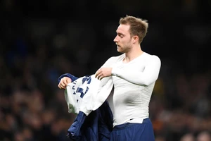 Xúc động khi đọc thư chia tay người hâm mộ Tottenham của Christian Eriksen 