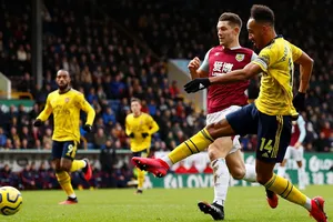 Burnley - Arsenal 0-0: Aubameyang bất lực nhưng Pháo thủ hòa trong may mắn