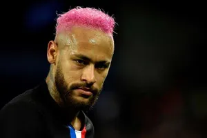Neymar đ8ang kiểm lkhoa3ng 3 triệu euro/tháng