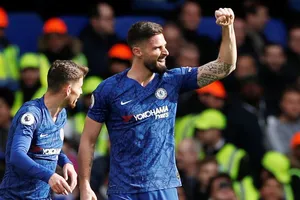 Olivier Giroud mừng bàn thắng
