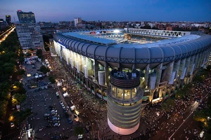 Real Madrid mở cửa Bernabeu làm trung tâm y tế