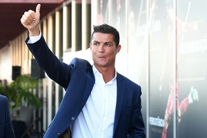 Ronaldo và đồng đội đồng ý cắt giảm lương với Juventus