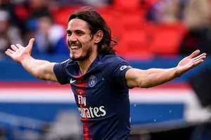 Edinson Cavani tính chuyện sang Premier League hoặc La Liga.