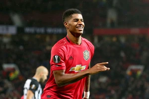 Vì sao Marcus Rashford thích dạt sang cánh trái ở Man United