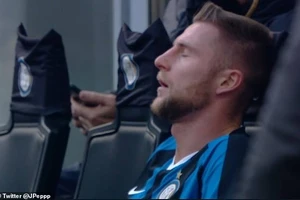 Hậu vệ Milan Skriniar đã gần như ngất đi sau trận đấu hôm 26-1