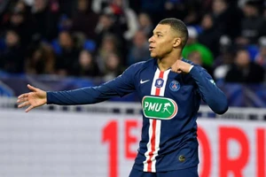 Kylian Mbappe vẫn chưa chịu triển hạn