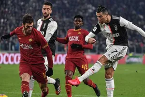 Ronaldo và Juventus trong trận gặp AS Roma