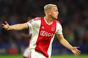 Van de Beek đã chọn Quỷ đỏ