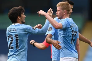 David Silva và De Bruyne