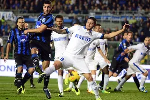 Trận Inter tiếp Atalanta lượt đi