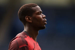 Paul Pogba bỏ lỡ cả đợt tập huấn của Man United