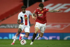 Wilfried Zaha tỏa sáng trong chiến thắng Man United