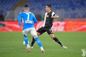 Cristiano Ronaldo trong trận gặp Napoli