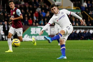 Christian Pulisic ghi hattrick vào lưới Burnley mùa qua