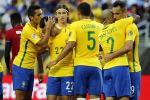 Selecao ăn mừng chiến thắng