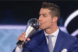 Ronaldo vẫn là nhân vật chính trên đấu trường