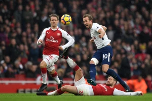 Harry Kane sẽ dẫn dắt Tottenham đối đầu Arsenal