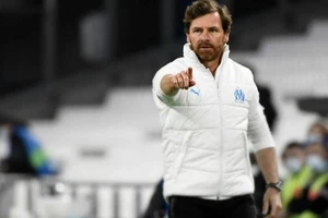 HLV Andre Villas Boas quyết chạy đua danh hiệu với PSG