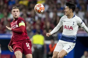 Henderson sẽ so đọ tốc độ cùng Son Heung-min