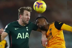 Harry Kane uy hier61p khung thành Wolves