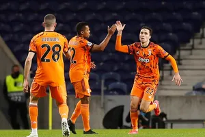 Federico Chiesa ăn mừng bàn thắng