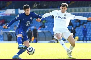 Kai Havertz chơi rất chững chạc ở tuyến đầu