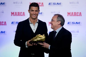 Chủ tịch Florentino Perez và Cristiano Ronaldp