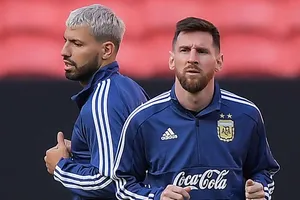 Nếu Aguero ký hợp đồng vào thứ Hai, có nghĩa là Messi chắc chắn ở lại Barcelona