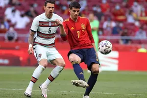 Alvaro Morata và tuyển Tây Ban Nha bị la ó