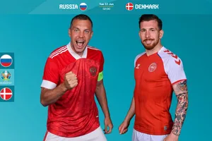 Artyom Dzyuba (Nga) và Hojbjerg (Đan Mạch)