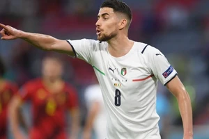 Jorginho là chìa khóa của Italia