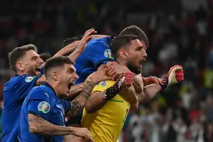 Người hùng Donnarumma xuất sắc nhất trận chung kết