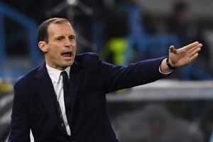 Max Allegri trở lại Turin