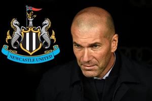 Zidane lẽ ra đã sang Anh chứ không oha3i gia nhập Juventus năm 1996