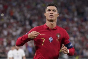 PSG sẽ tiếp nhận Cristiano Ronaldo vào mùa hè tới