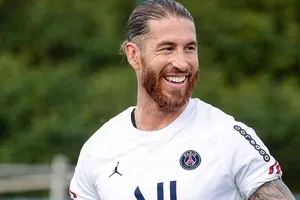 Sergio Ramos sẽ phải ngồi ngoài đến cuối tháng 10