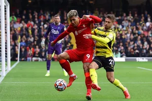 Roberto Firmino ghi hattrick vào lưới Watford