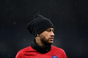 Neymar dính chấn thương chưa biết ngày trở lại