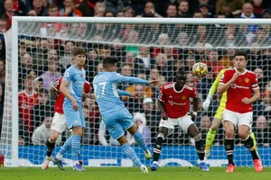 Joao Cancelo đã phá vỡ thế bế tác ở Old Trafford