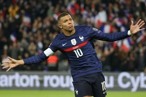 Kylian Mbappe lần đầu tiên ghi 4 bàn cho tuyển Pháp