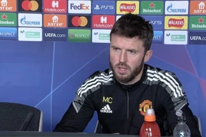 HLV tạm quyền Michael CarricK