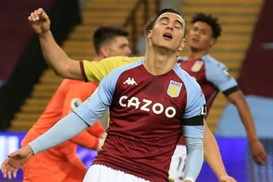 Aston Villa không thể chơi với số ca Covid-19 tăng cao